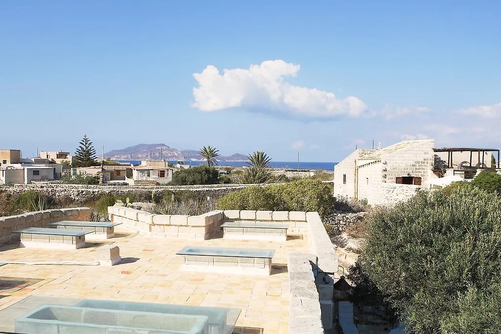Villa Punta San Nicola Favignana 0*,